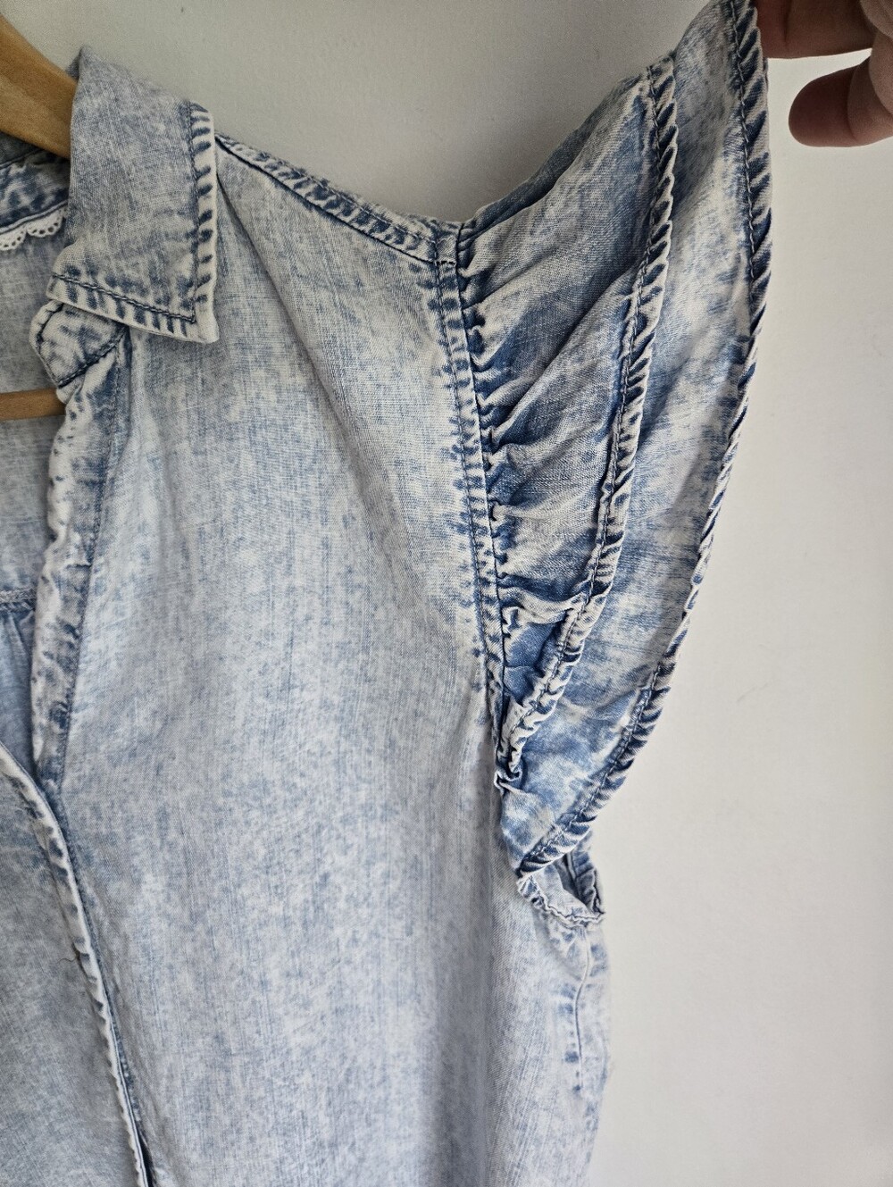 JANE + DELANCEY Light Blue Denim-Effect Ruffle Sleeve Lyocell Button Front Top - Picture 5 of 9